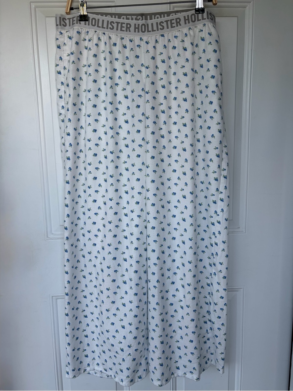•Hollister• Blue Floral Wide Leg Pajama/Lounge Pants - Size Large